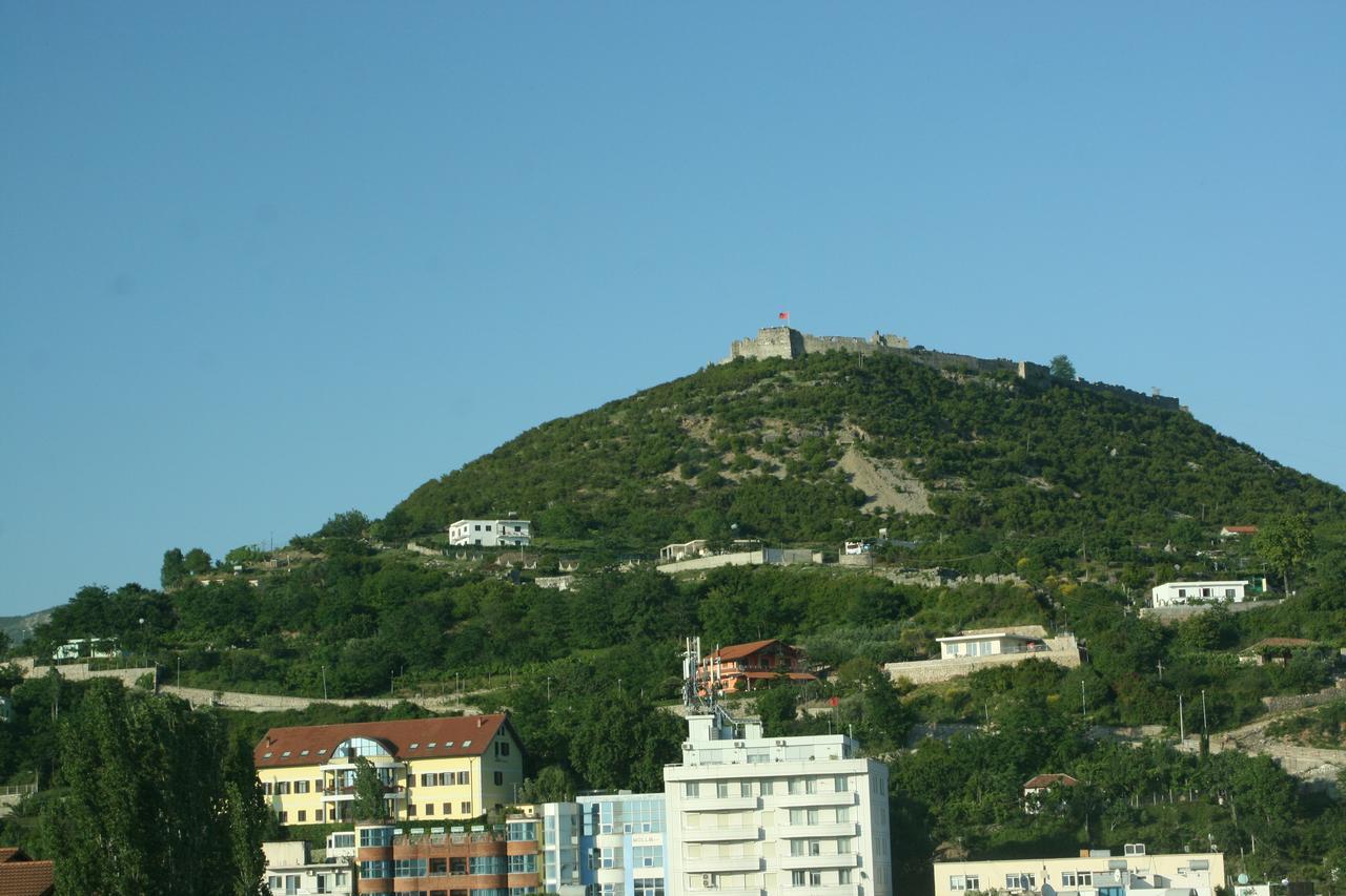 Hotel Siklad Lezhe Exterior photo